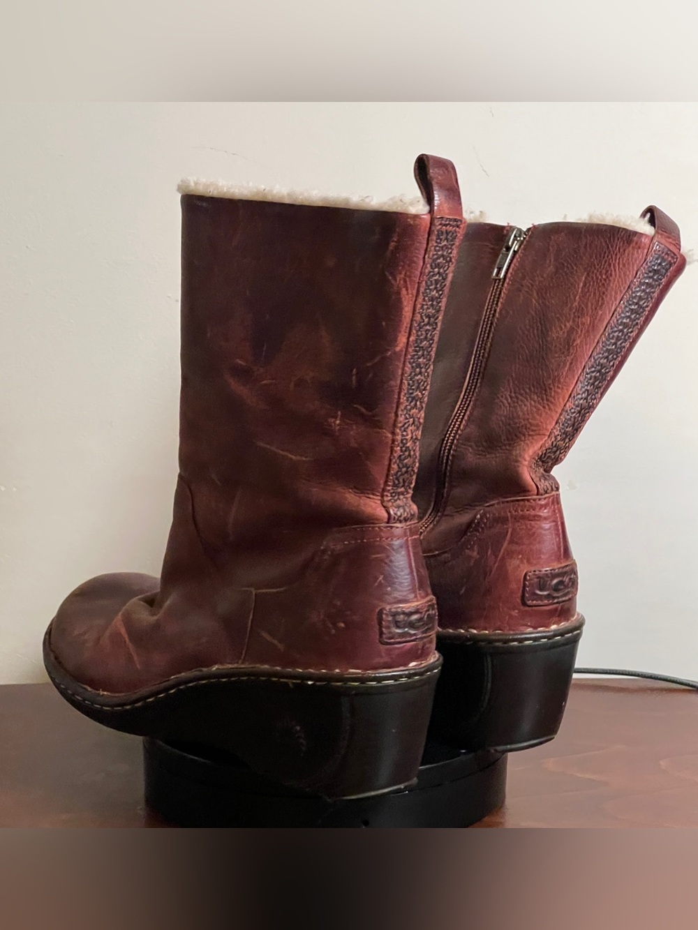 Ugg Hartley Mid-Calf Leather Sheepskin Shearling Lined Wedge Boots - US 12 - Picture 6 of 13